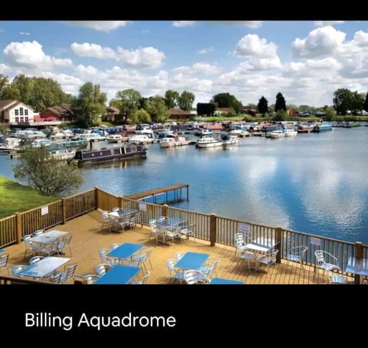 Billing Aquadrome Northampton, Royale Poplar Km12 Exterior foto